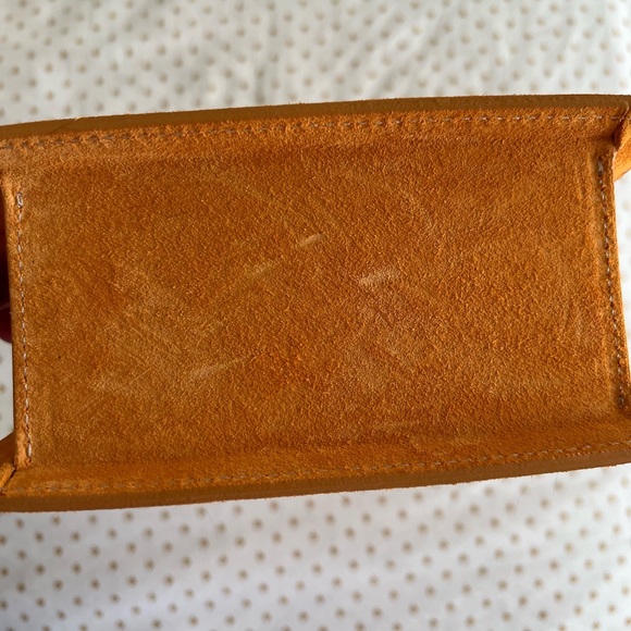 JACQUEMUS
Le Chiquito Moyen Bag - Picture 2 of 6